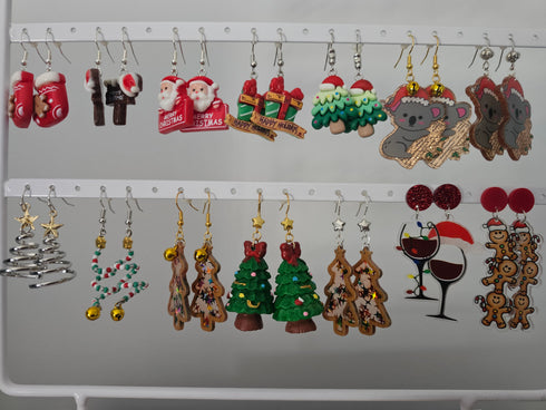 Christmas Earring – Handmade Surprises Just for You!