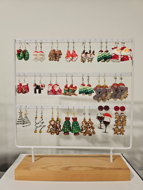 Christmas Earring – Handmade Surprises Just for You!