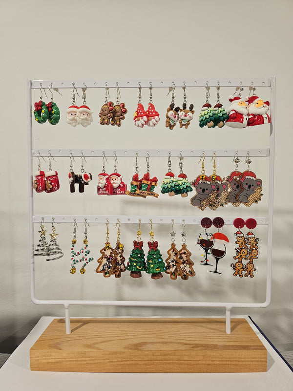 Christmas Earring – Handmade Surprises Just for You!